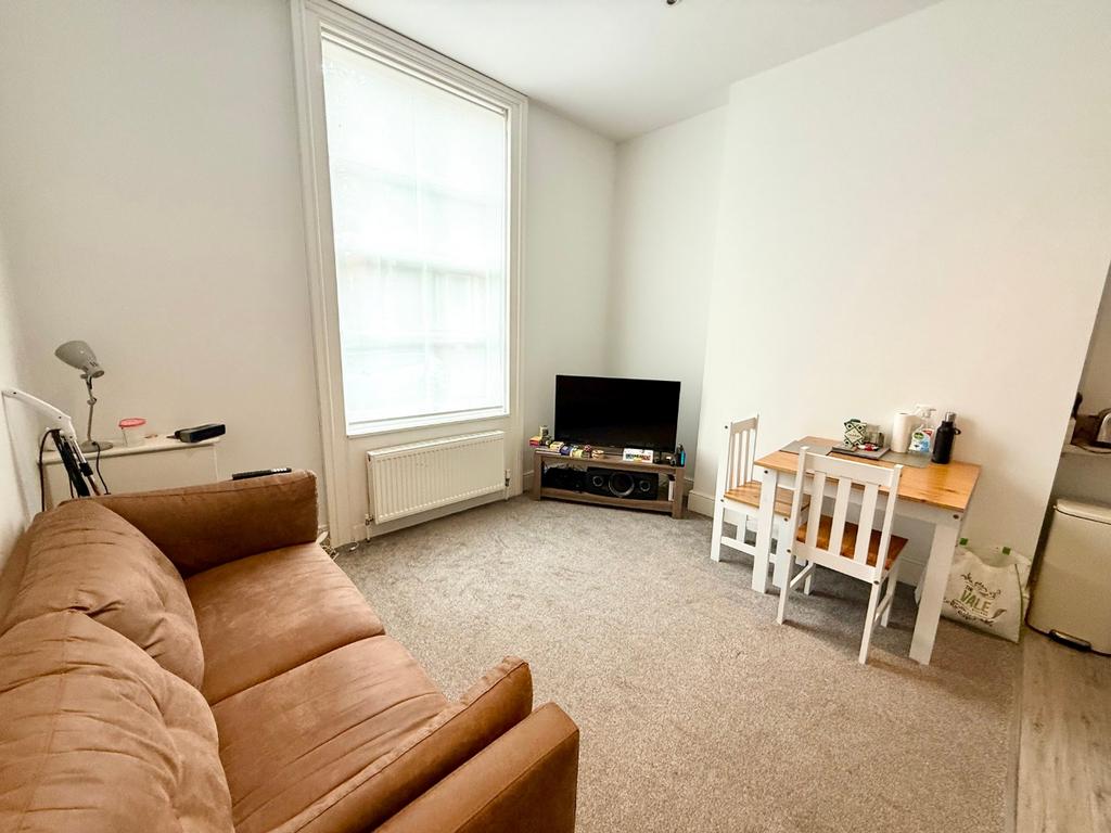 Apartment in Nottingham, Hockley, The Park - View 4