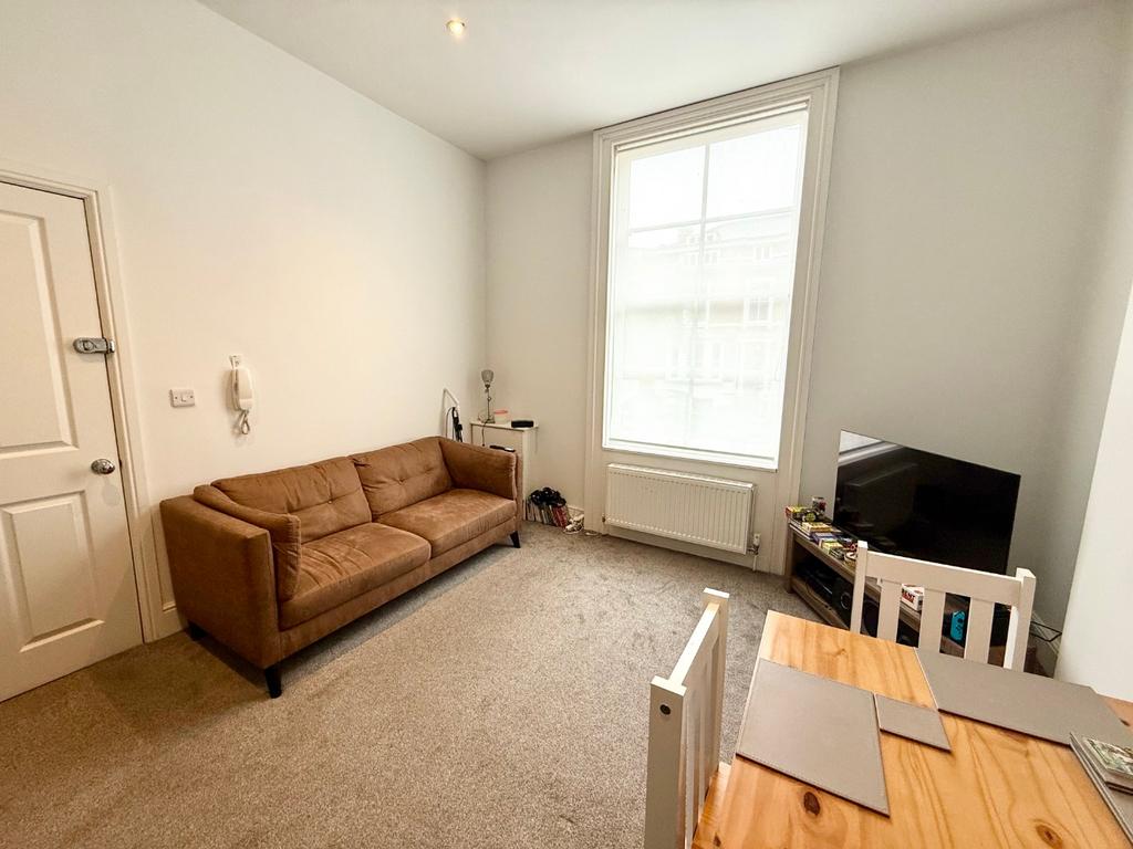Apartment in Nottingham, Hockley, The Park - View 5