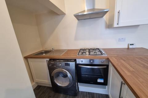1 bedroom terraced house to rent, Lidget Place, Bradford, BD7