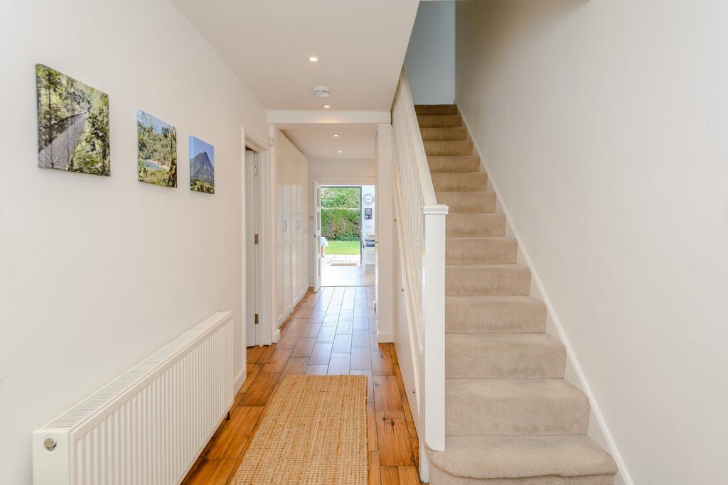 Entrance/Hallway