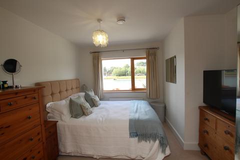 2 bedroom flat to rent, Martingale Way, Bristol BS20