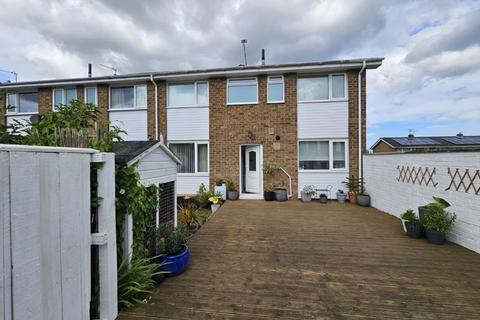 3 bedroom end of terrace house for sale, Thornley Avenue, Cramlington