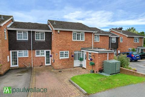 7 Springwood, Cheshunt, Waltham Cross, EN7 6AZ