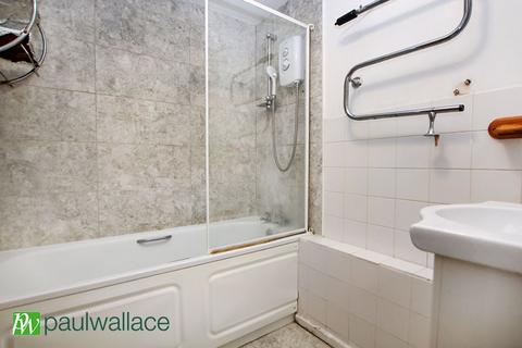 2 bedroom flat for sale, Eleanor Way, Waltham Cross