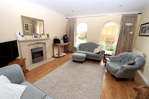 5 Bramley Meadows, Newport Pagnell, MK16 8LZ