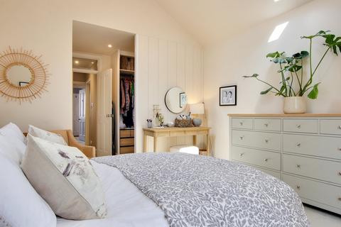 23 Ambleside Road, Lymington, SO41 3QS