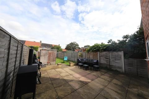 2 bedroom house for sale, Ledbury Road, Hull