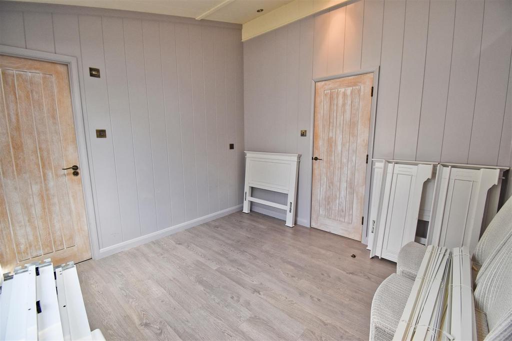 Bedroom 2.1.jpg