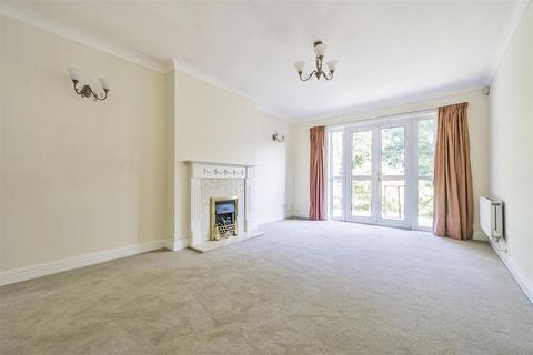 2 Jeffs Way, Axminster, EX13 5ND