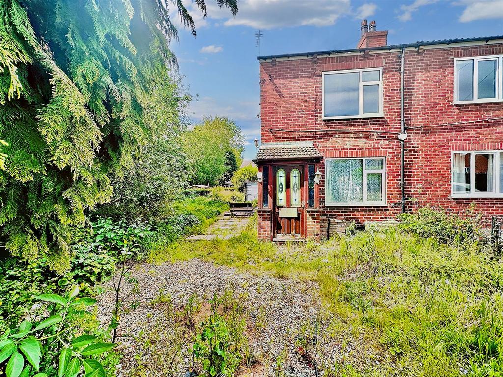 Westfield Avenue, Castleford 2 bed semidetached house for sale £90,000