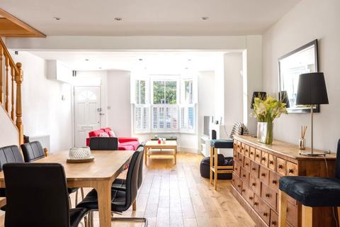 43 Chestnut Road, Twickenham, TW2 5QZ