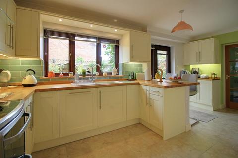 Stoneleigh Blacksmiths Close, Wood Norton, Dereham, NR20 5UA