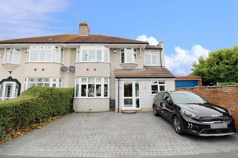 2 Malvern Avenue, Bexleyheath, DA7 5LF
