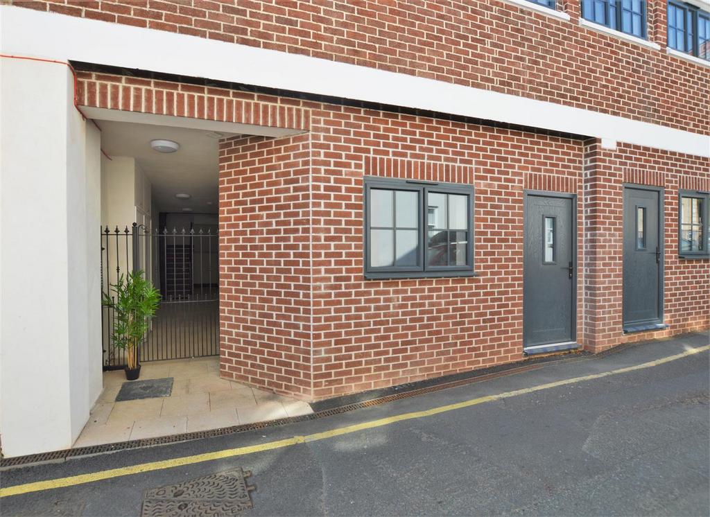 Midsomer Mews, Midsomer Norton 1 bed flat for sale £150,000