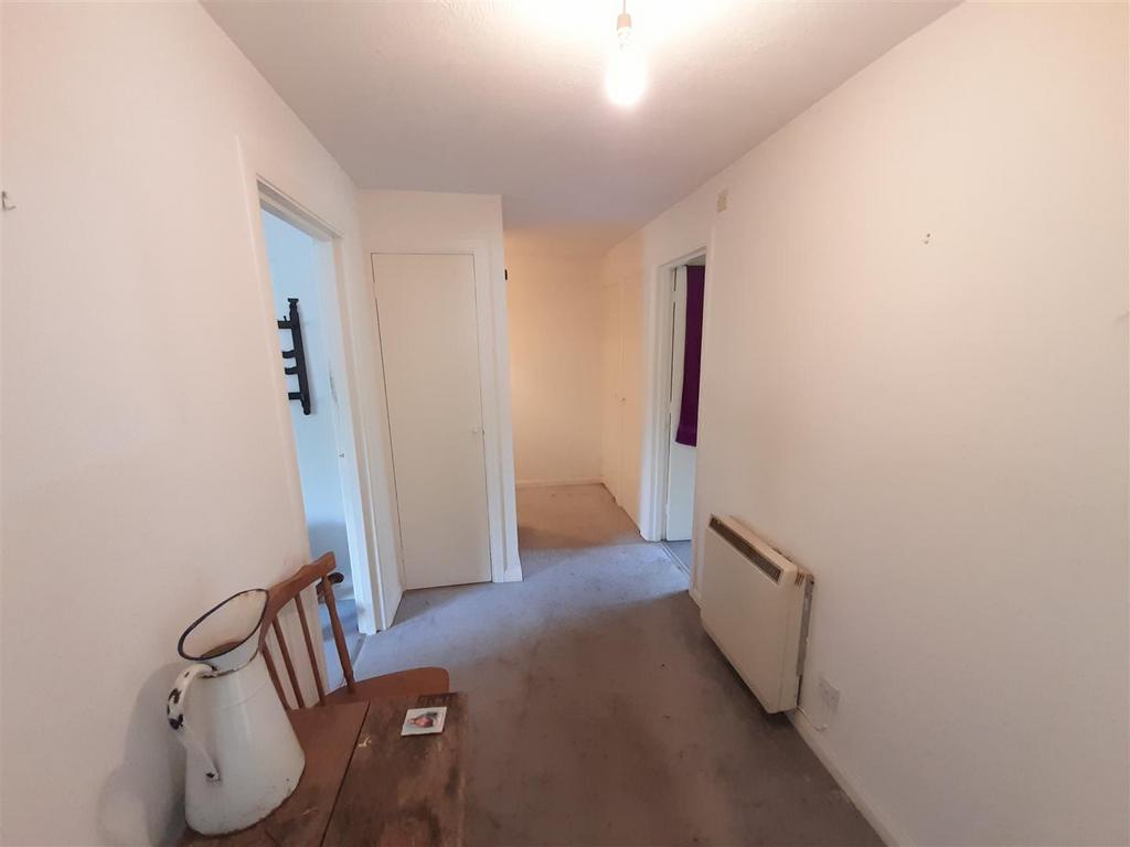 Hallway.jpg