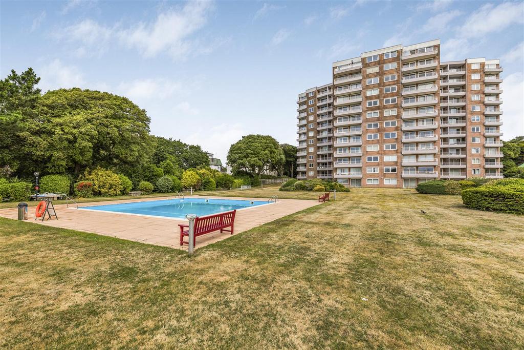 Manor Road, Bournemouth 2 bed apartment £360,000