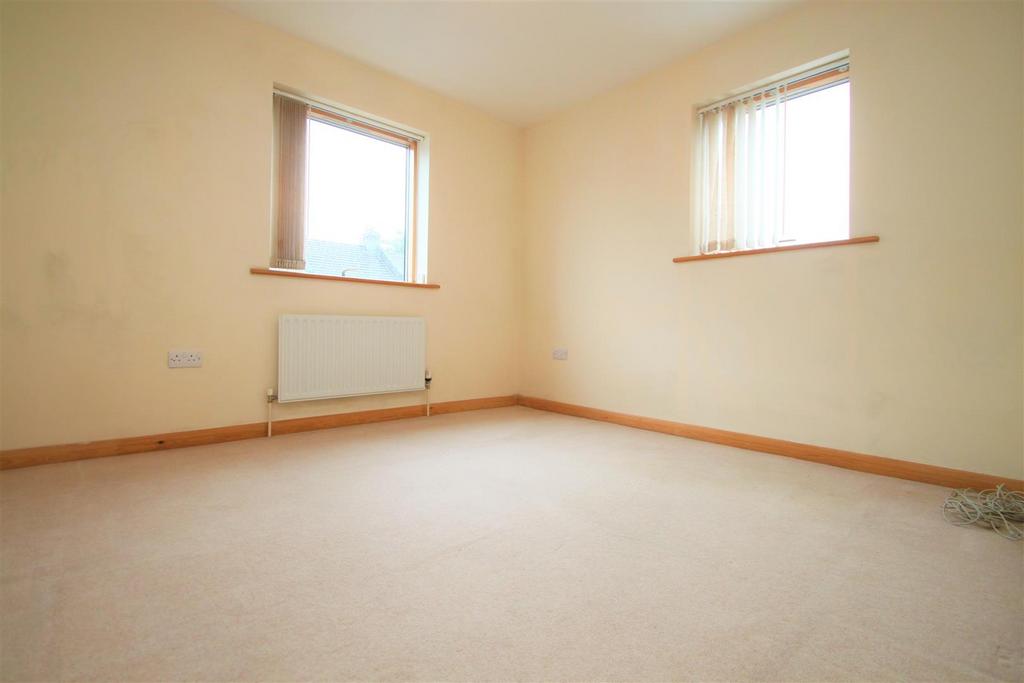 6 - bed 2.jpg