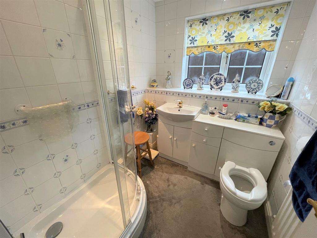 Shower room (2).jpg