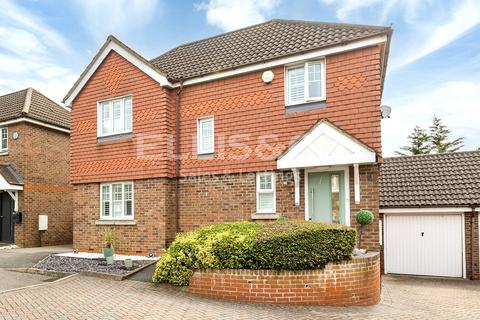 3 bedroom detached house for sale, Tithe Close, Mill Hill, London, NW7