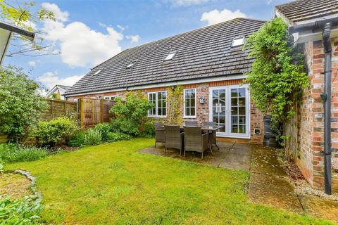 4 Ashdene Gardens, Ashington, Pulborough, RH20 3JA