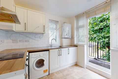 2 bedroom flat to rent, Windermere Court, Wewmbley, HA9