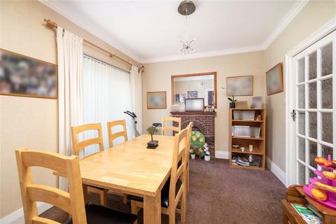 4 bedroom detached house for sale - Green Avenue, Mill Hill, London, NW7