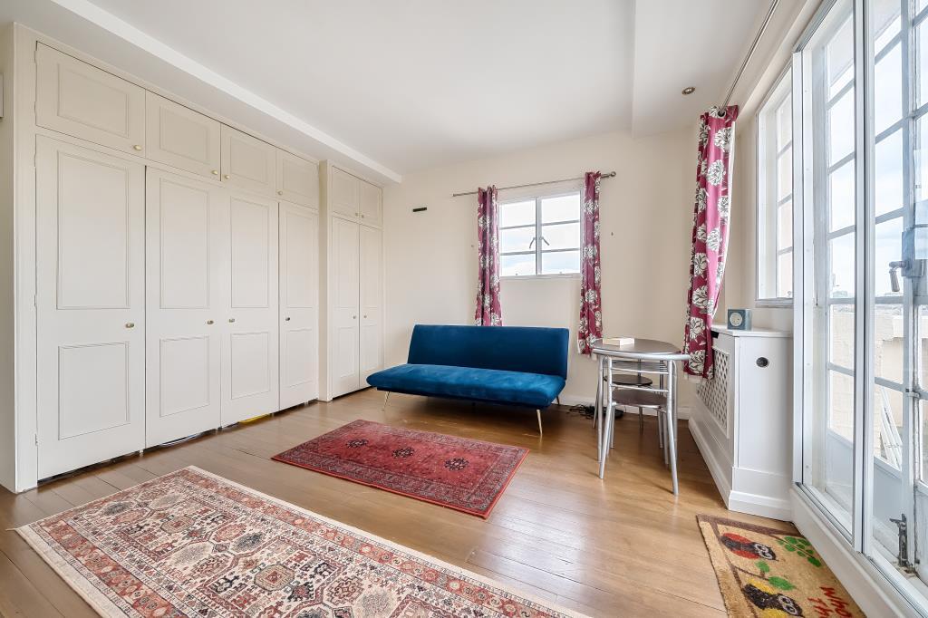 Reception Room/Bedroom