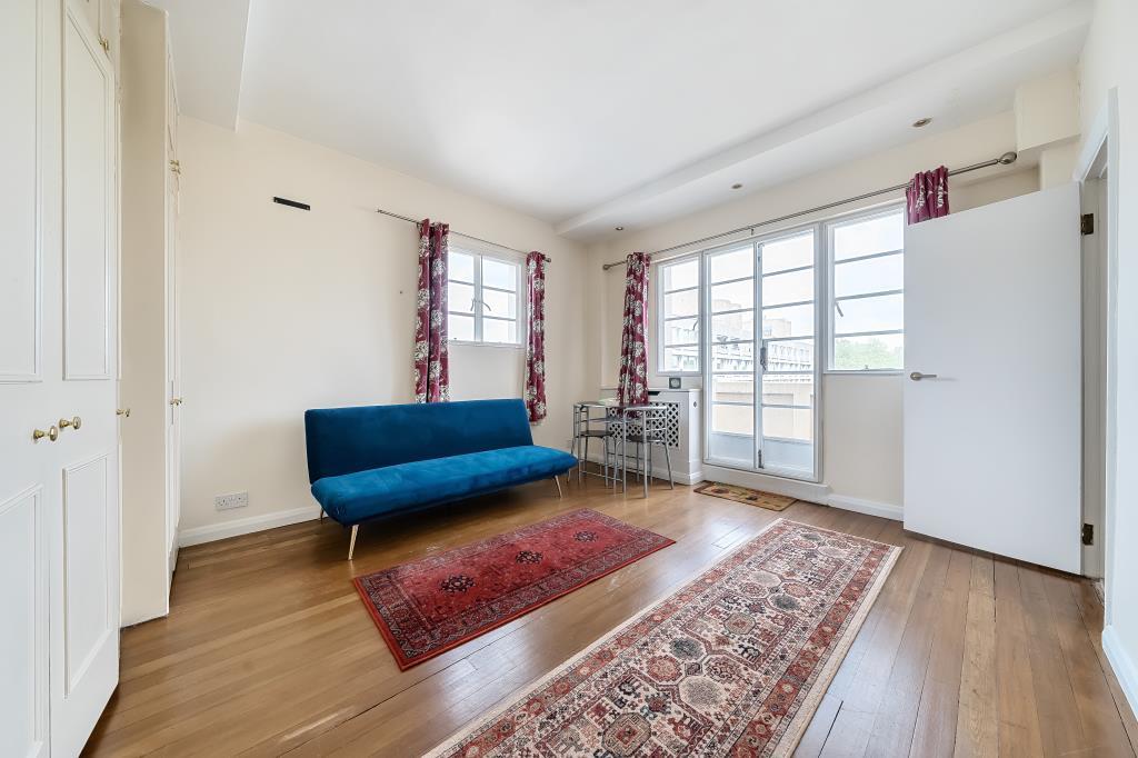 Reception Room/Bedroom