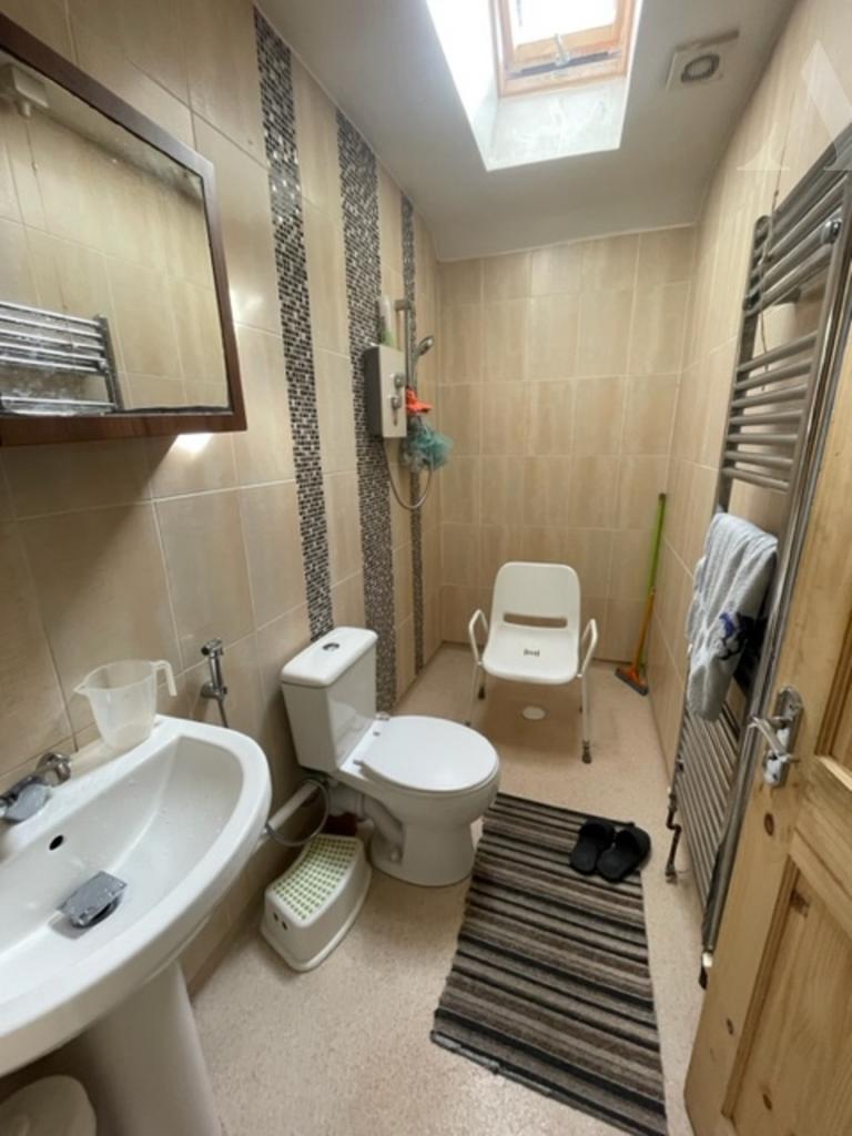 390 bromford road downstairs shower room