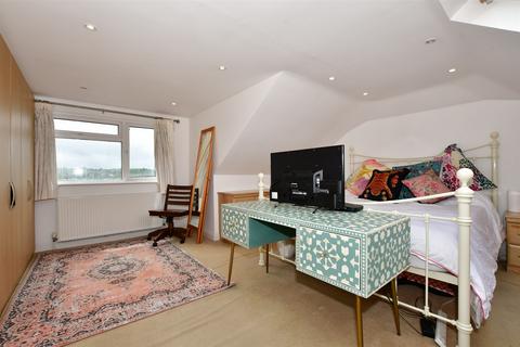 Medina Pescot Avenue, Longfield, DA3 7NA
