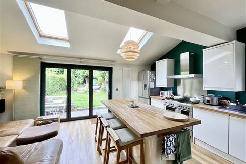 129 Retford Road, Sheffield, S13 9LB