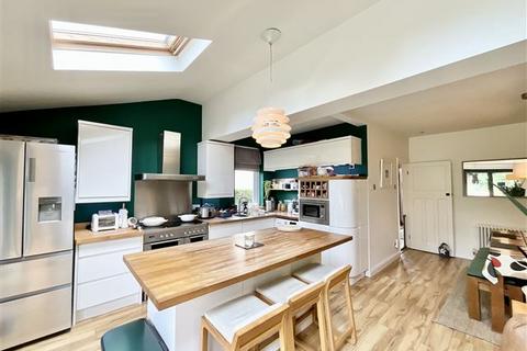 129 Retford Road, Sheffield, S13 9LB