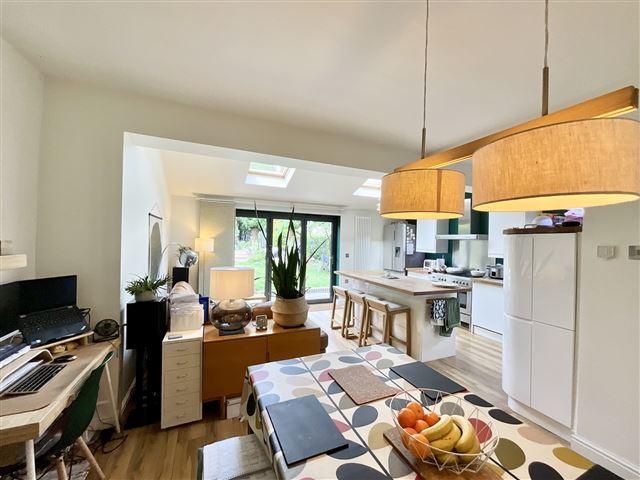 Kitchen/dining/living space