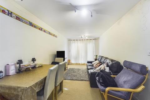 Flat 9, Foundry Court Mill Street, Slough, SL2 5FY