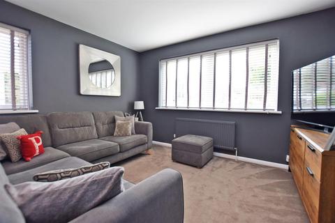 2 bedroom detached house for sale - Marshall Road, Gillingham