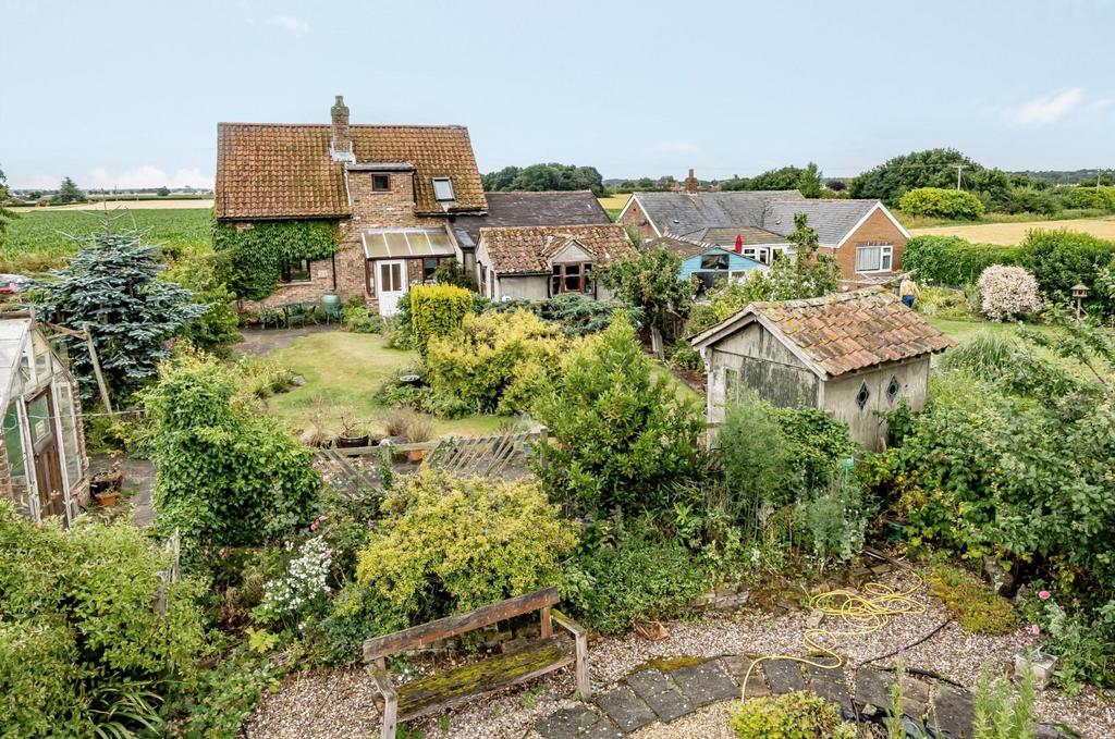 REAR OF THE PROPERTY.jpg
