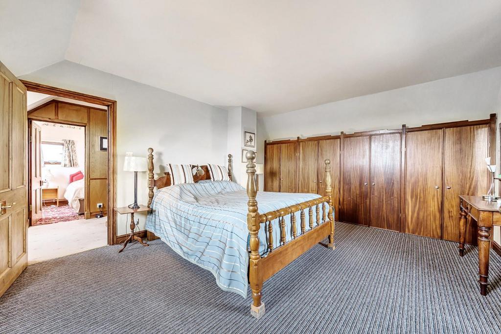 MASTER BEDROOM.jpg