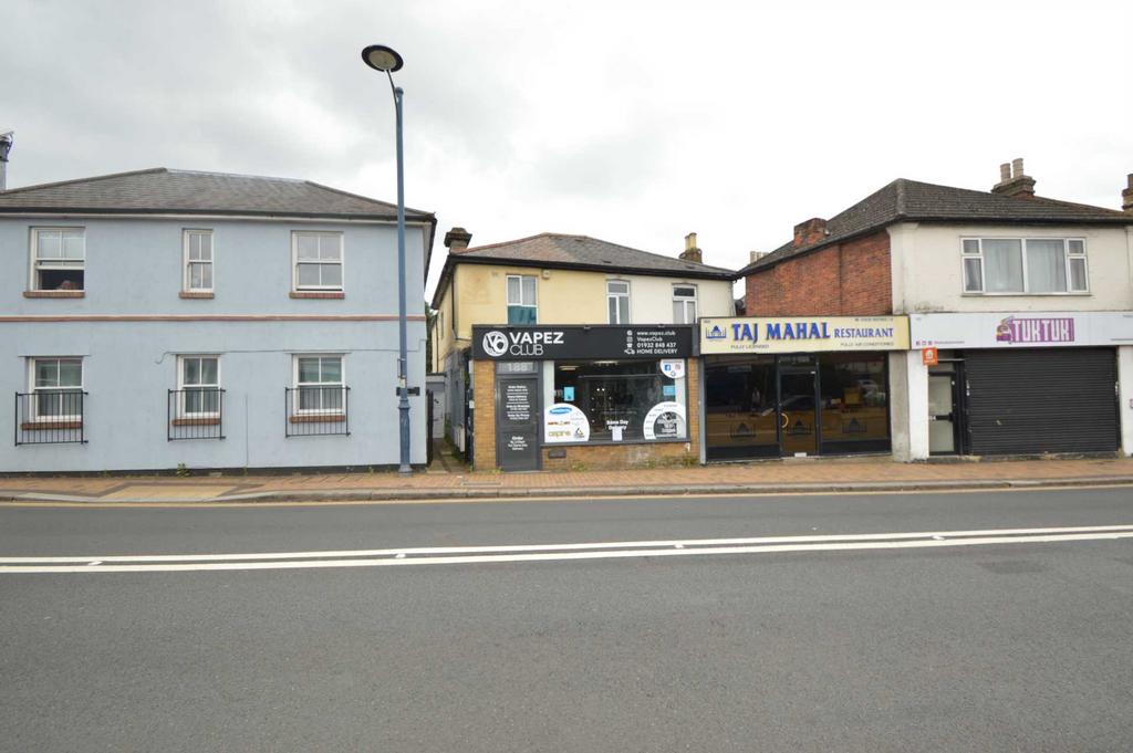 ADDLESTONE Retail property (high street) £990 pcm (£228 pw)