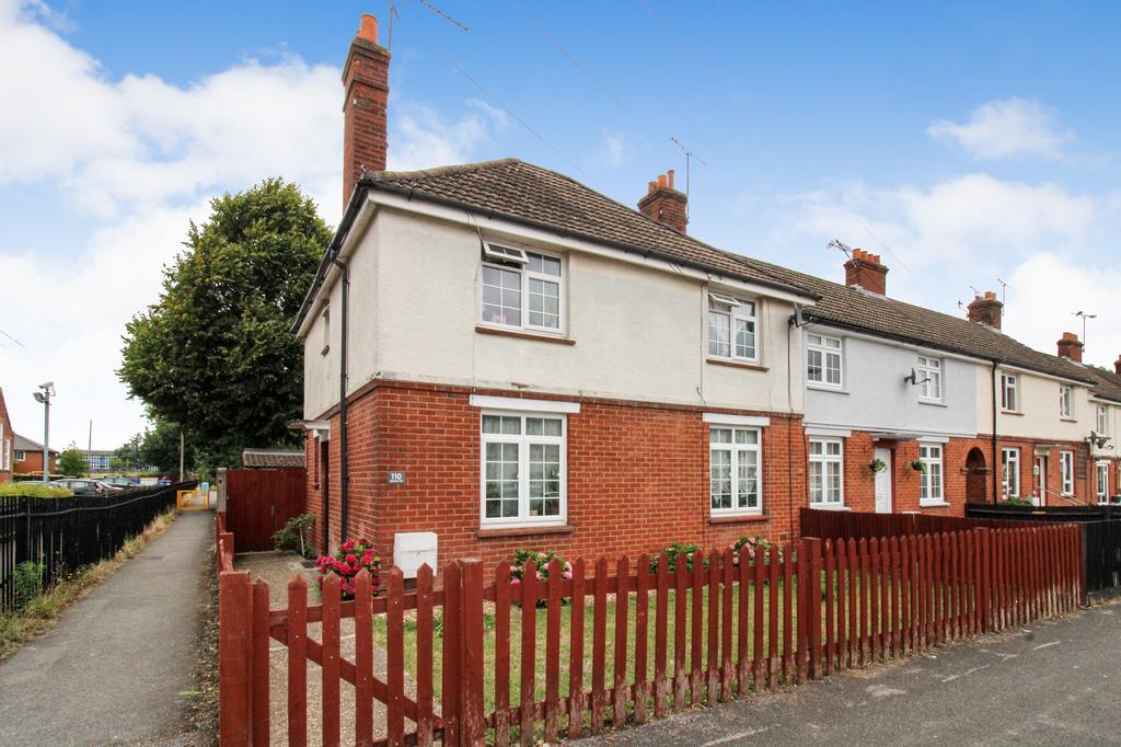 Queens Road Farnborough Gu14 3 Bed End Of Terrace House For Sale £