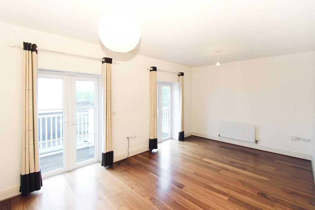 Beaumont Drive, Worcester Park 5 bed detached house for sale £833,000