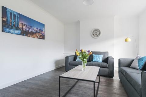 4 bedroom end of terrace house to rent, 27P – Hawthornden Avenue, Bonnyrigg EH19 2JP