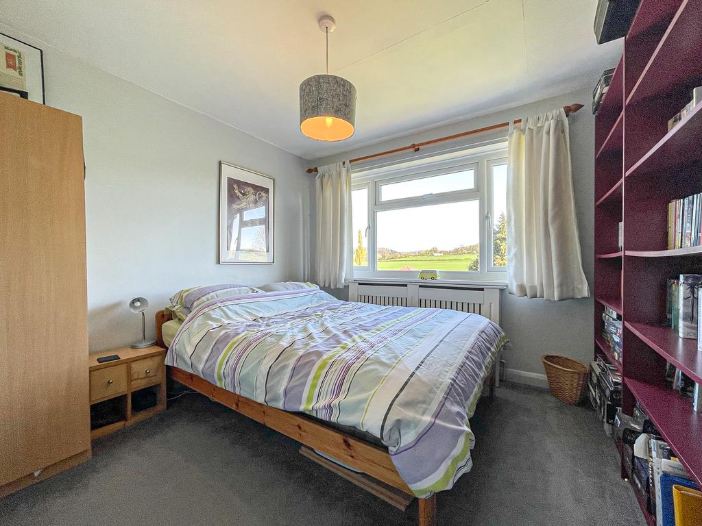 58 Glebe Close   Bed 3