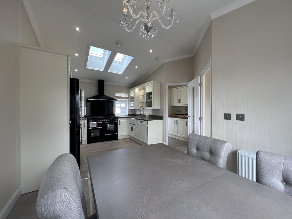 Kitchen diner (3)