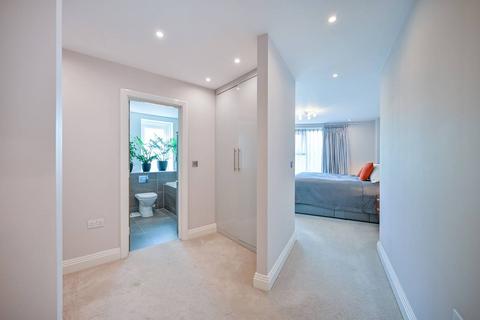 2 bedroom flat for sale, Bridge Avenue, Maidenhead, SL6
