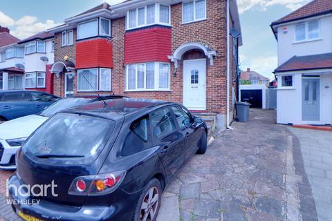 4 bedroom semi-detached house for sale, Wembley Triangle