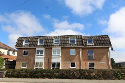 2 bedroom flat to rent, Fairmile Road, Christchurch, BH23