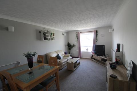 2 bedroom flat to rent, Fairmile Road, Christchurch, BH23