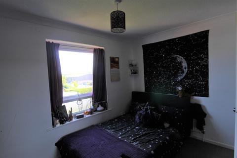2 bedroom flat to rent, Fairmile Road, Christchurch, BH23