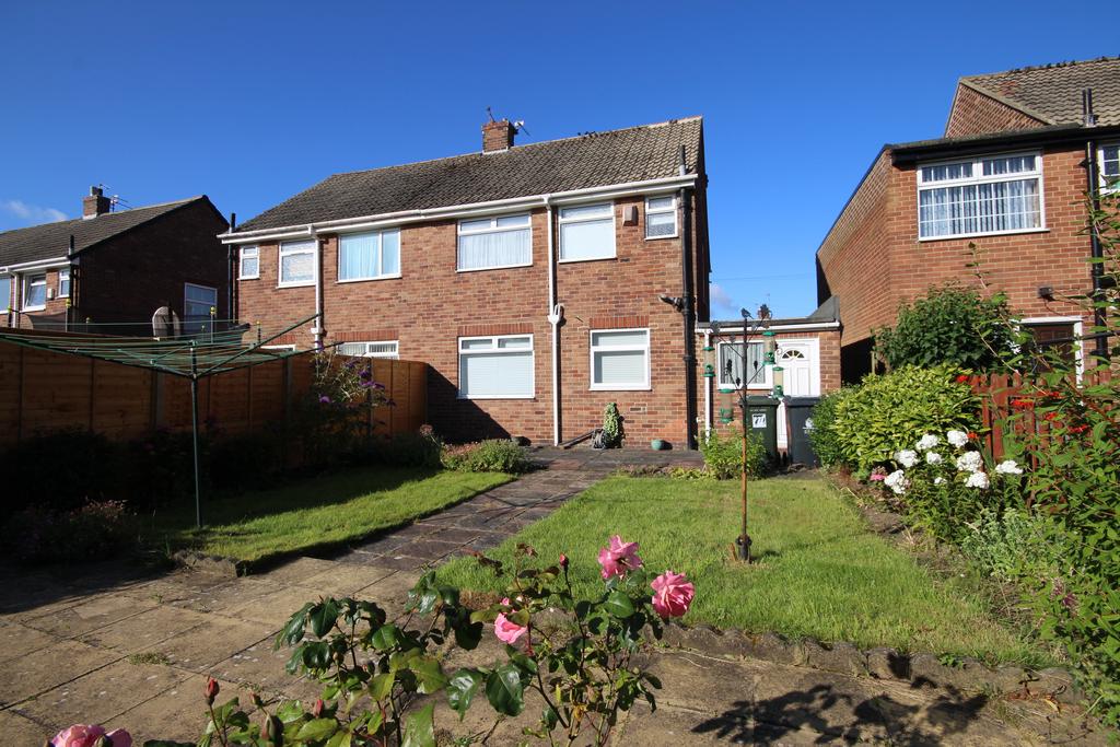 Matfen Avenue, Shiremoor, Newcastle upon Tyne, NE27 0TZ 3 bed semi