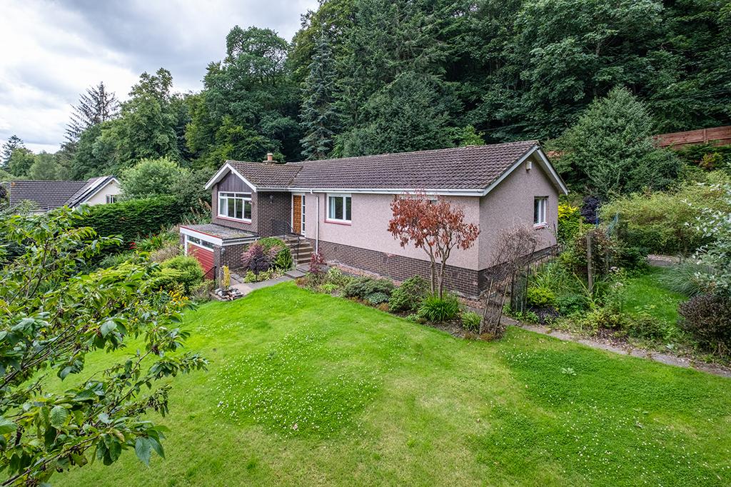 Brackenridge, 61 St Ronan's Terrace... 3 bed detached bungalow £300,000